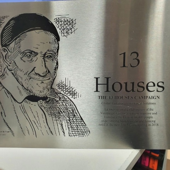13 Houses Plaque - Trophy Land